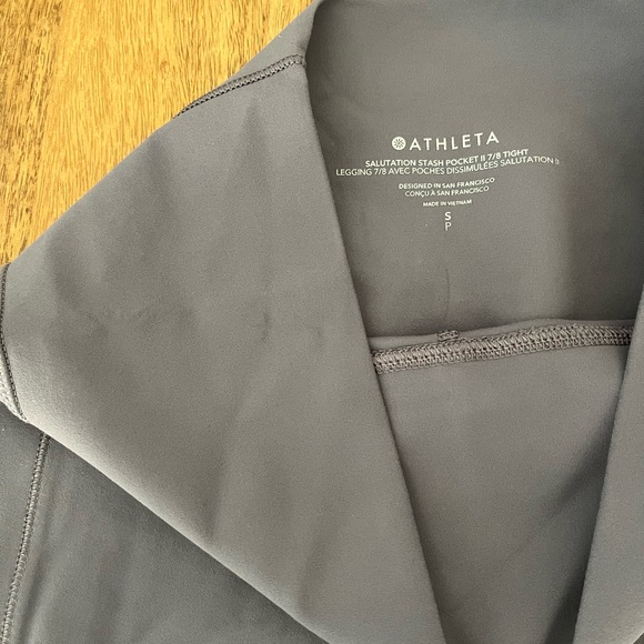ATHLETA NWT salutation stash pocked leggings - Picture 5 of 5